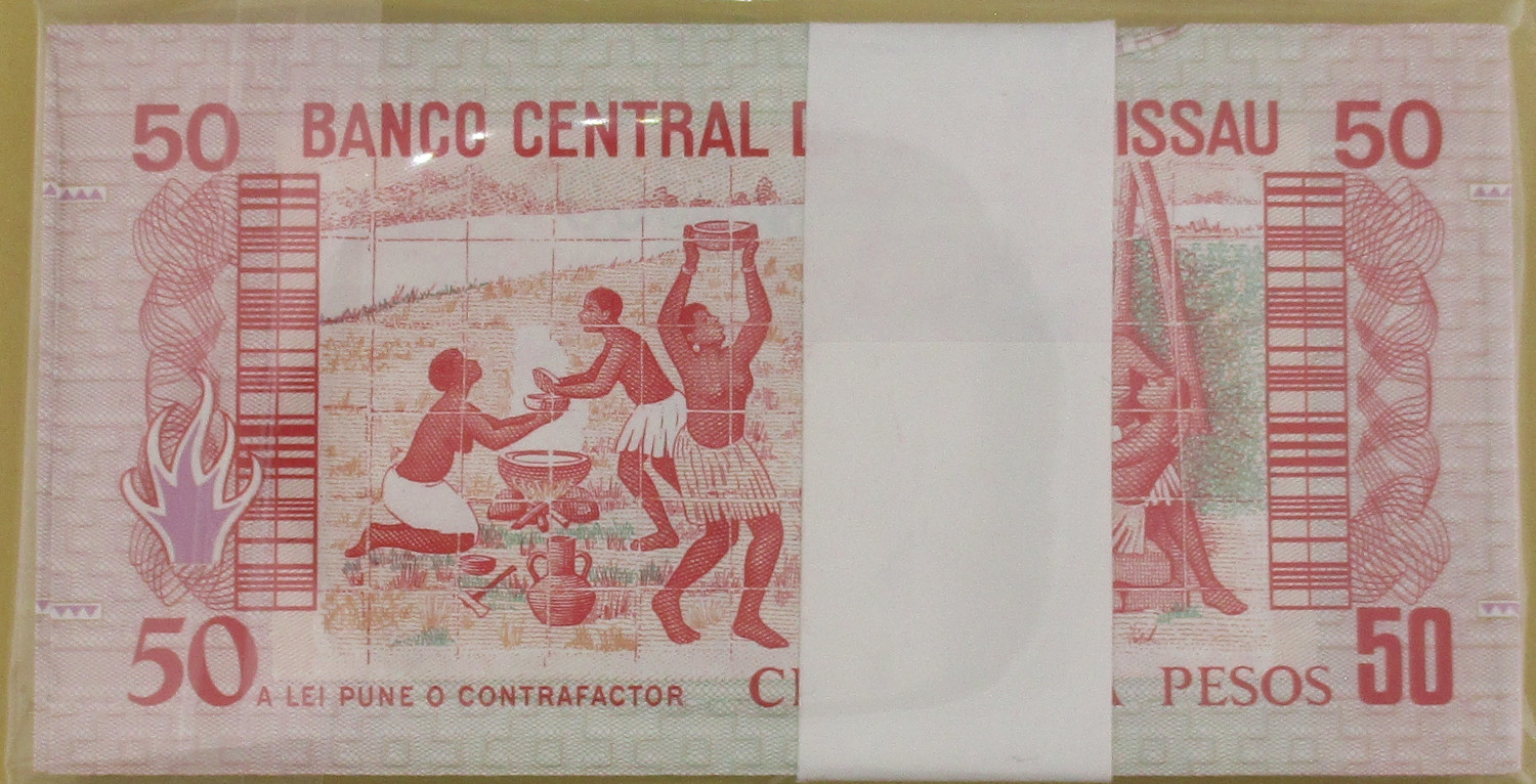Zdjęcie do PACZKA bankowa (100szt) obiegowy 50 pesos