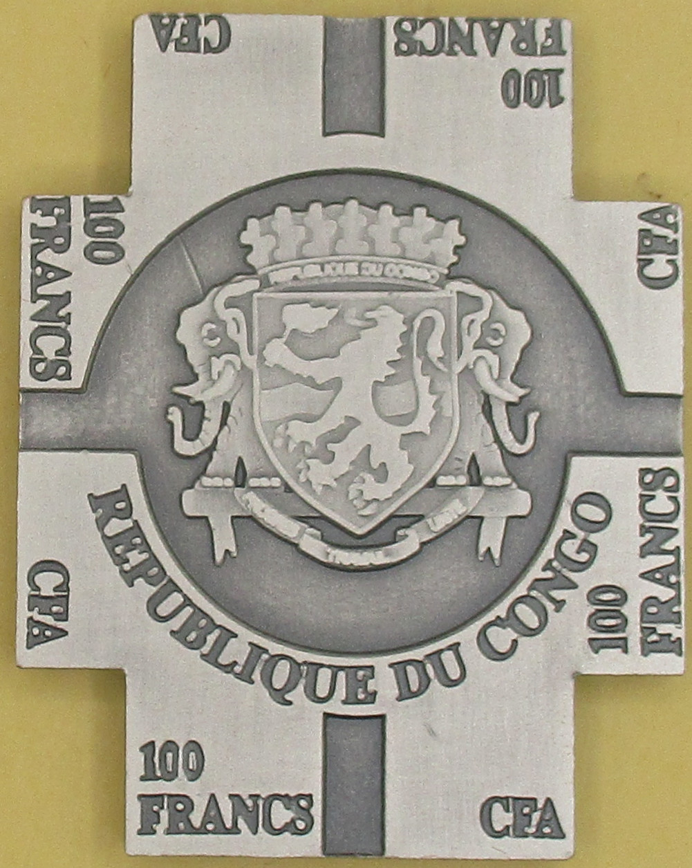 Zdjęcie do Papież Benedykt XVI Ustąpienie z papiestwa 100 franków CFA